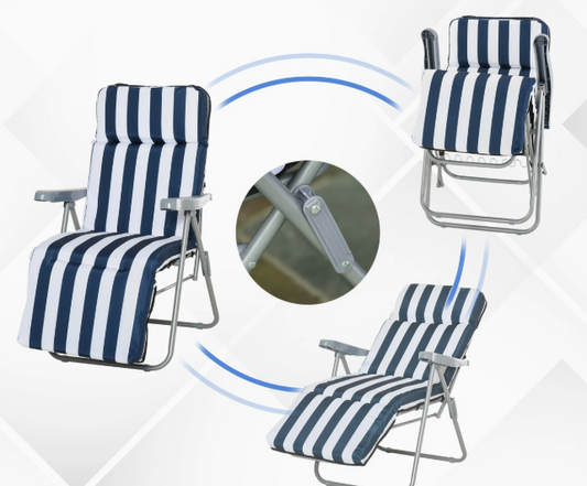 Ligstoel voor in de tuin met blauw witte hoes
